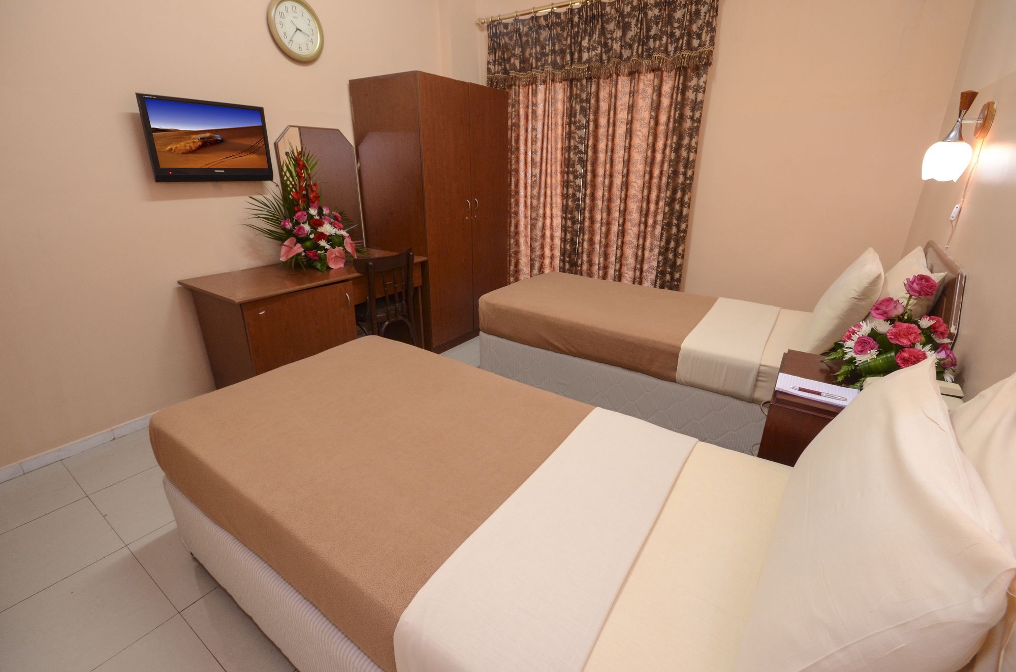 Melody Queen Hotel By Aura Dubai Luaran gambar